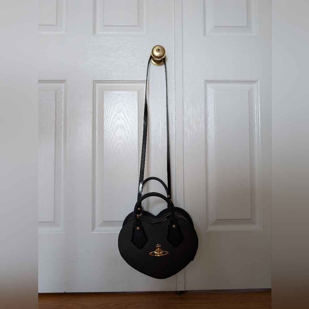 Vivienne Westwood Black Heart Crossbody Bag - Modified Exterior - Picture 14 of 17